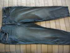 Good American Women s Good Legs Crop Sz 22 NWT Blue Medium Wash