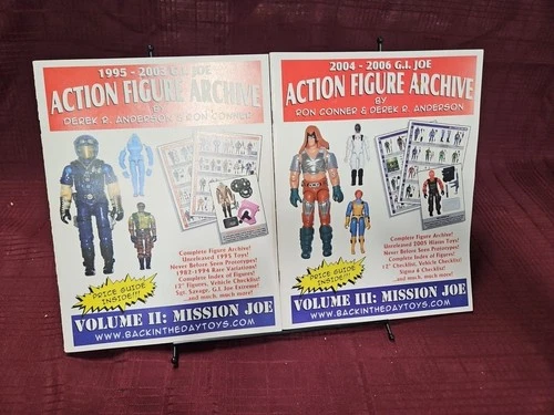 GI JOE GUIDE BOOKS: 1000+ pics of 700+ figures, 3-3/4, 1:18, lot of 2