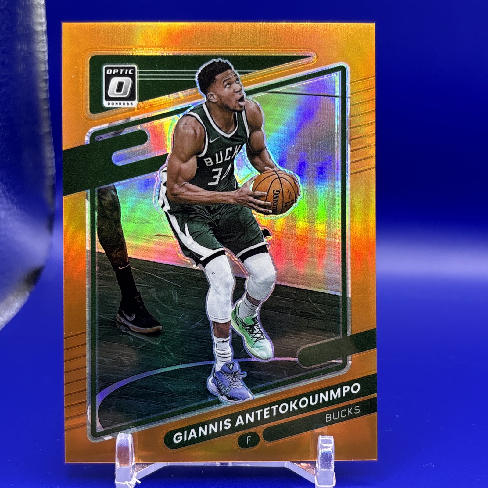 2021-22 Donruss Optic Orange Refractor 31 Giannis Antetokounmpo 185/199 Bucks