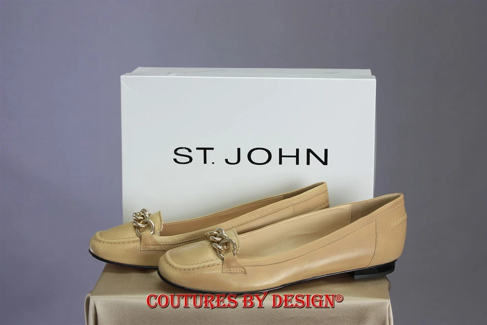 St John Knits charol plano detalle cadena beige nuevo en caja precio de venta sugerido por el fabricante 498 USD. Foto 2 de 3