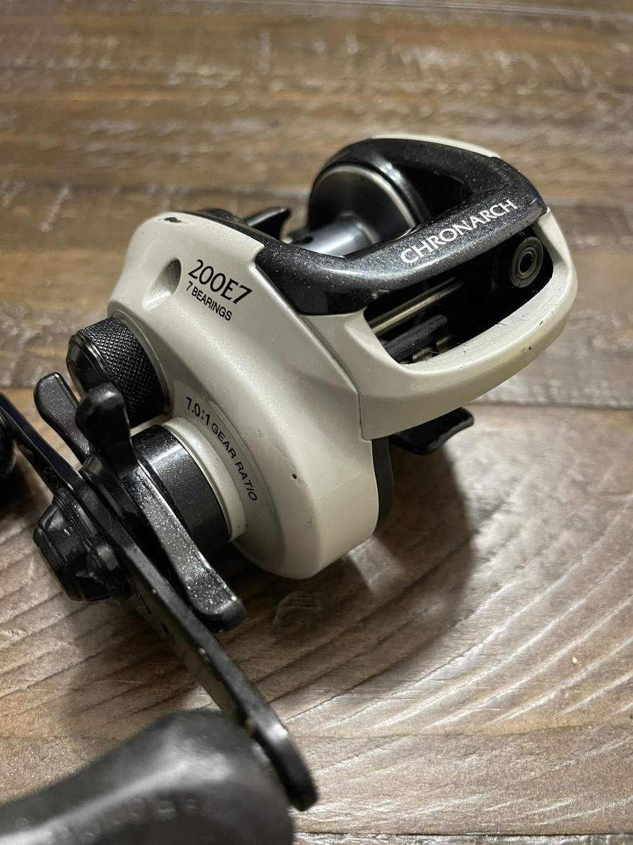 Shimano Chronarch 200E7 Baitcast Reel 7.0:1 Gear Ratio 7 Ball Bearings | eBay Shimano Chronarch 200E7 Baitcast Reel 7.0:1 Gear Ratio 7 Ball Bearings | eBay