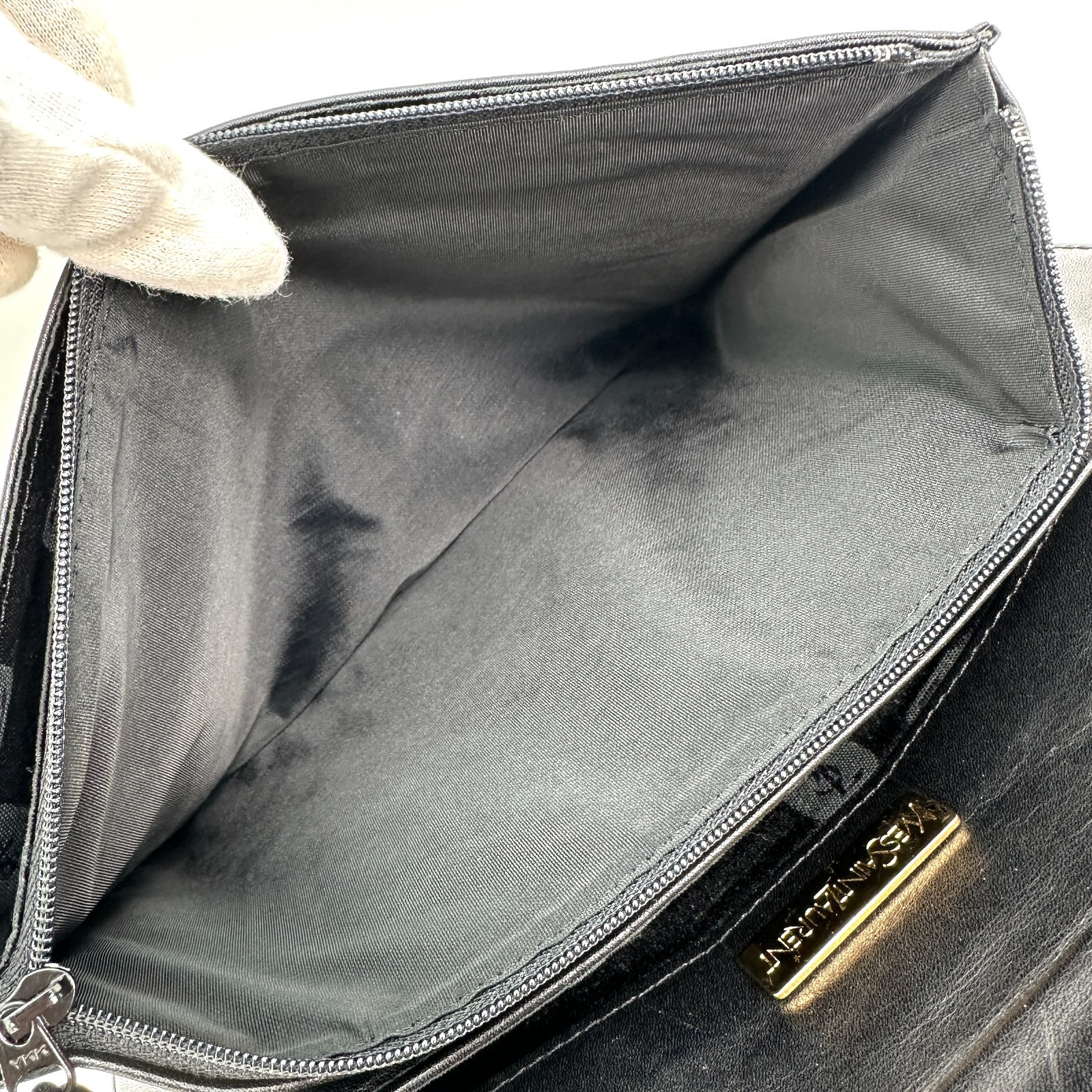 Yves Saint Laurent Clutch Bag Magnet YSL Leather V-stitch Black Authentic