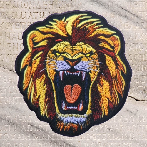 AFRICAN LION iron-on PATCH embroidered ROARING WILD ANIMAL SOUVENIR APPLIQUE new
