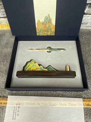Chinese Gift Set Qianli Mountain Qianli Hongshan Pen/ Business Card Holder Set