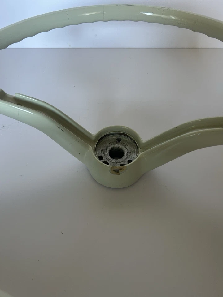 Volante vintage Volkswagen VW blanco Foto 3 de 4