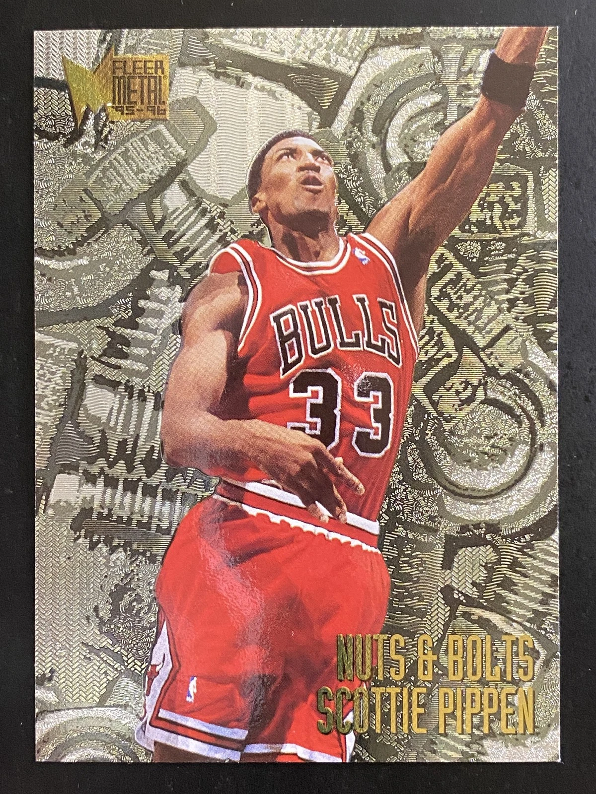 Scottie Pippen 1995-96 Fleer Metal Basketball Nuts & Bolts Chicago Bulls #216