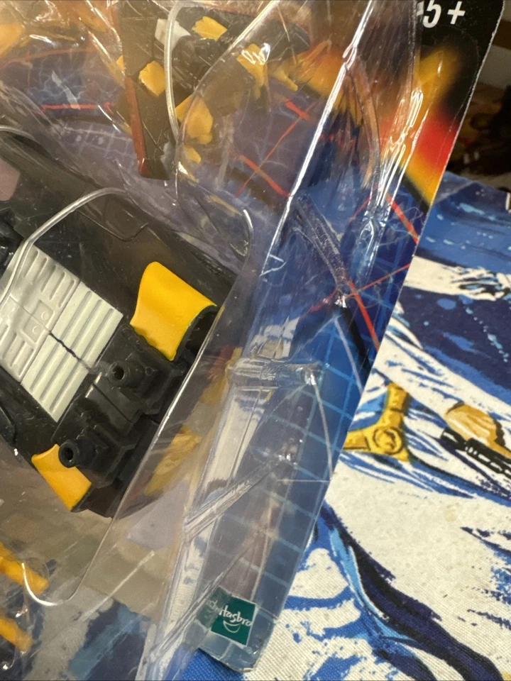 Sealed Transformers Armada Wheeljack Action Figure 2003 Hasbro 80677 COMPLETE - Image 4 of 4