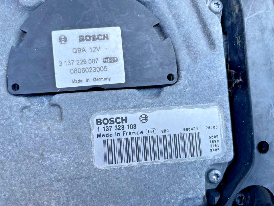 '03-11 梅赛德斯 W211 E500 CLS500 发动机电机冷却散热器风扇组件 原始设备制造商 — 第 3/4 张图片