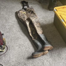 Cabelas Neoprene Chest waders Regular Size 9