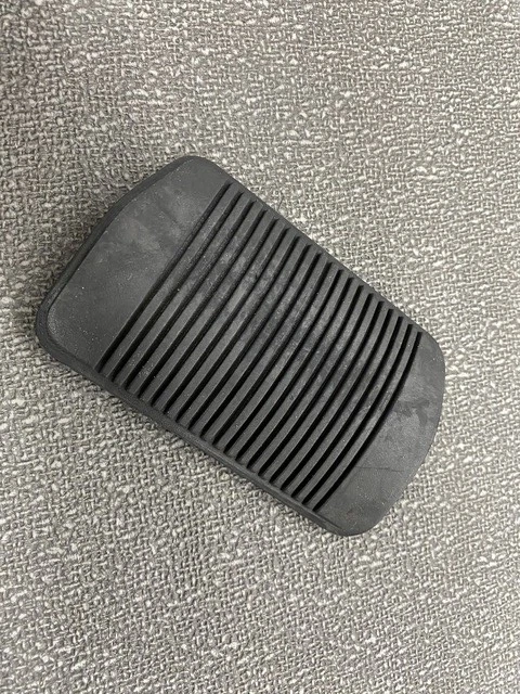 Almohadilla de pedal Dodge Journey 2009-20 OEM# 68020438AA Foto 3 de 4