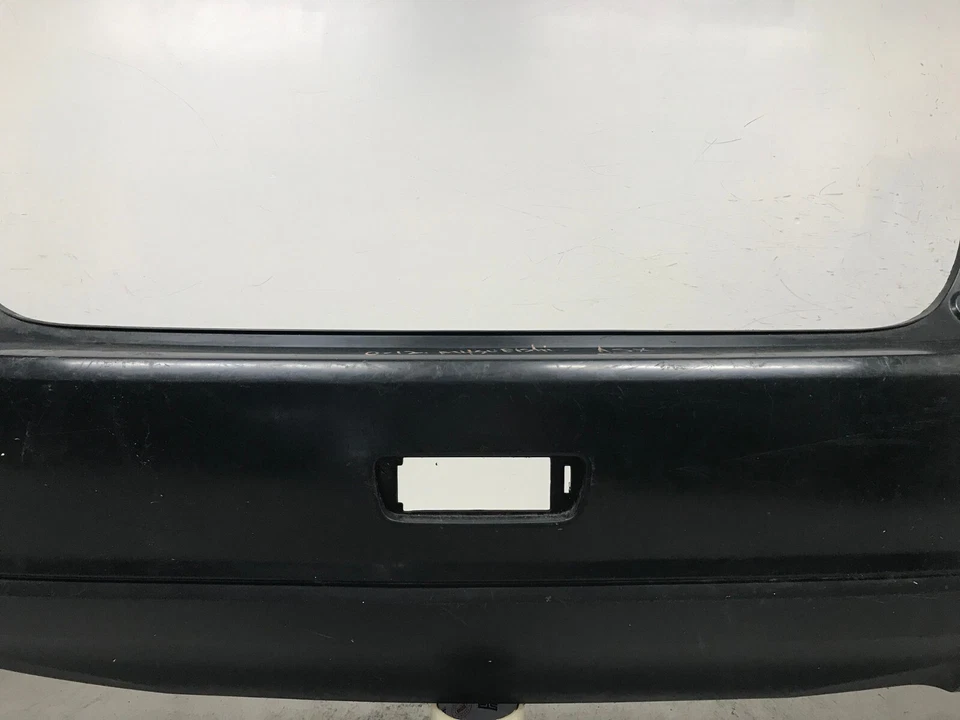 Cubierta de parachoques trasero negra Mitsubishi Outlander Sport ES SE 13-2015 6410B860ZZ OEM Foto 3 de 4