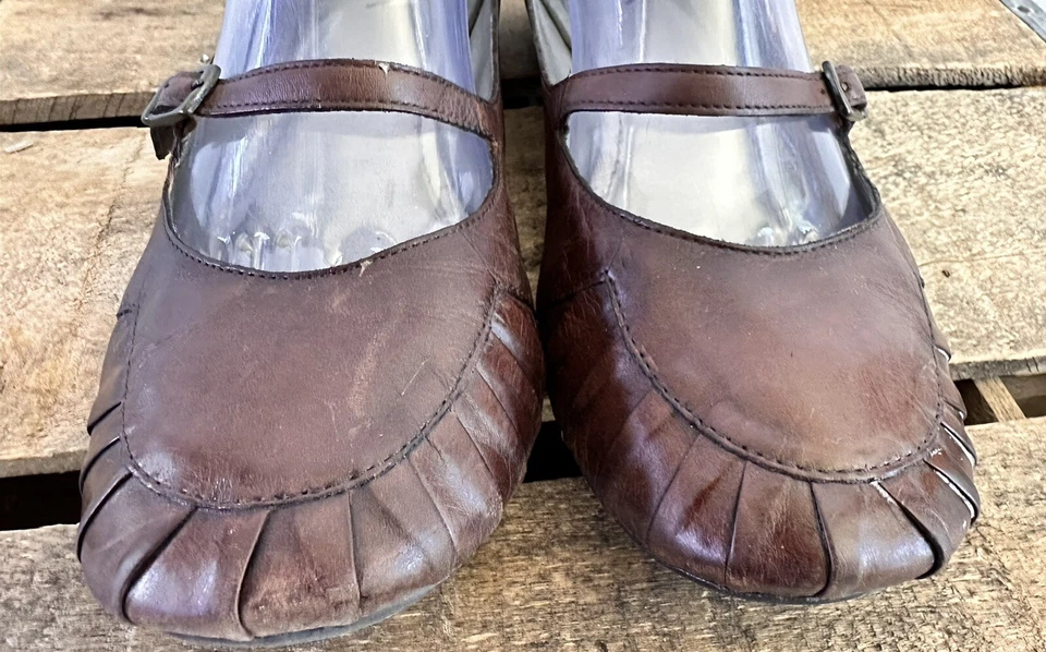 Sapatos baixos MIA MaryJane couro marrom tamanho 10 M clássico BOHO - Imagem 2 de 4