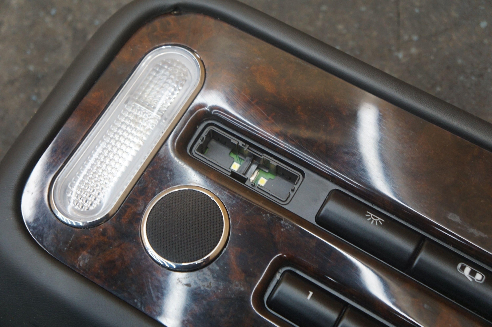 Front Overhead Dome Light Switch Wood Trim Assembly 3W7868725 Bentley GTC 2006+