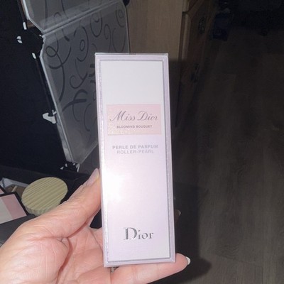 Dior Miss Dior Eau de Parfum Roller Pearl 20ml Floral Scent On The Go NEW IN BOX