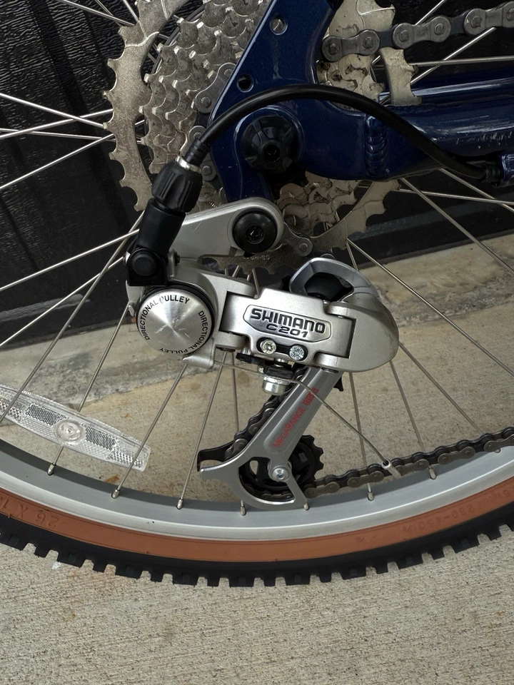 Bicicleta Raleigh SC40 Sport Touring Comfort Road Trail Bicicleta Híbrida 26"/17" Cuadro Foto 4 de 4