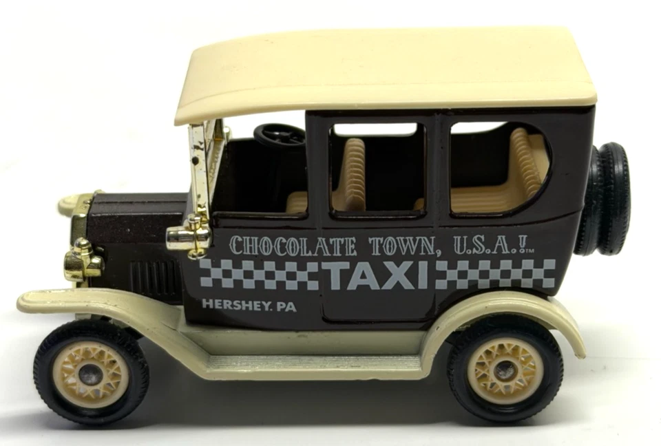 VTG Four Old-Time Hershey's Toy  Advertising Vehicles Great Condition - Image 2 of 4