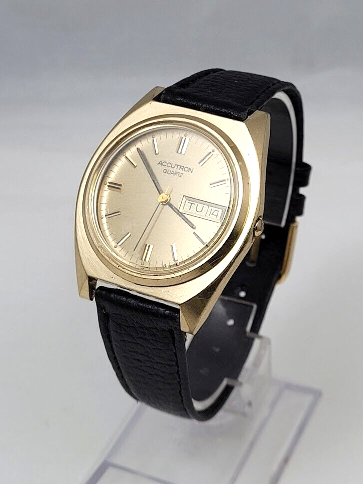 Vintage Bulova Accutron Swiss Quartz Watch Vintage Bulova Accutron Dual Day Quartz Swiss Made Rare  main image 4