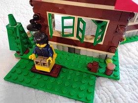LEGO CREATOR: Lakeside Lodge (31048) No Box/Instructions 