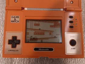 NINTENDO Donkey Kong Game and Watch  DK-52. MADE IN JAPAN 1982.