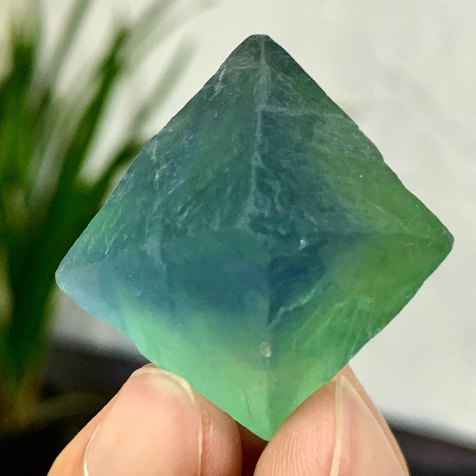 28G Natural Blue Green Fluorite Octahedron Crystal for Healing Energy