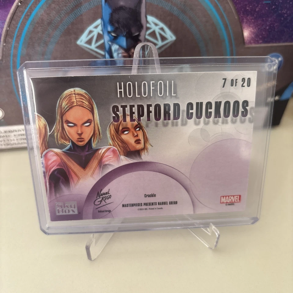 SkyBox Marvel Masterpieces Presents Nahuel Grego Stepford Cuckoos #7 0kr0 2024 Foto 2 de 2