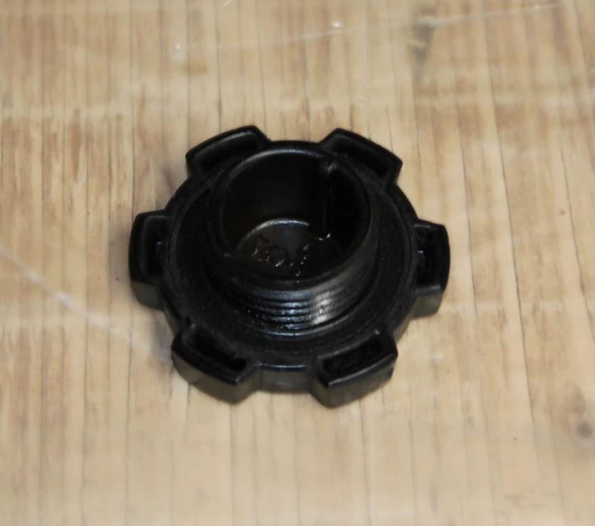 Tapa de llenado de aceite del motor Toyota Camry 1997-2001 Foto 2 de 2