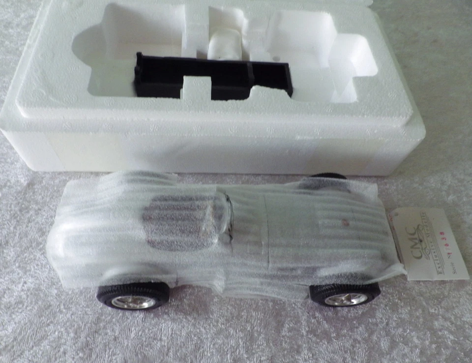 CMC 1954 1955 Mercedes-Benz W196 Monoposto Silver Arrow diecast NIB Silberpfeil - Image 3 of 4