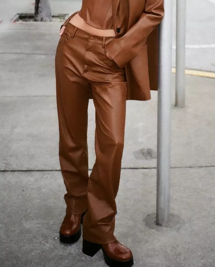 ZARA NEW WOMAN FULL LENGTH FAUX LEATHER STRAIGHT LEG PANTS CARAMEL 4432/411  L