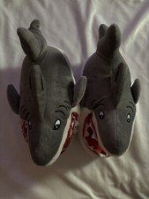 Wonder Nation Shark Slippers . Size 6 Big Kids