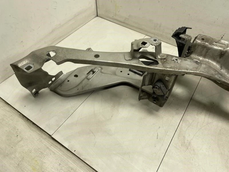 Volvo V50 T5 2005 tracción delantera radiador núcleo soporte panel con sensor de impacto Foto 3 de 4