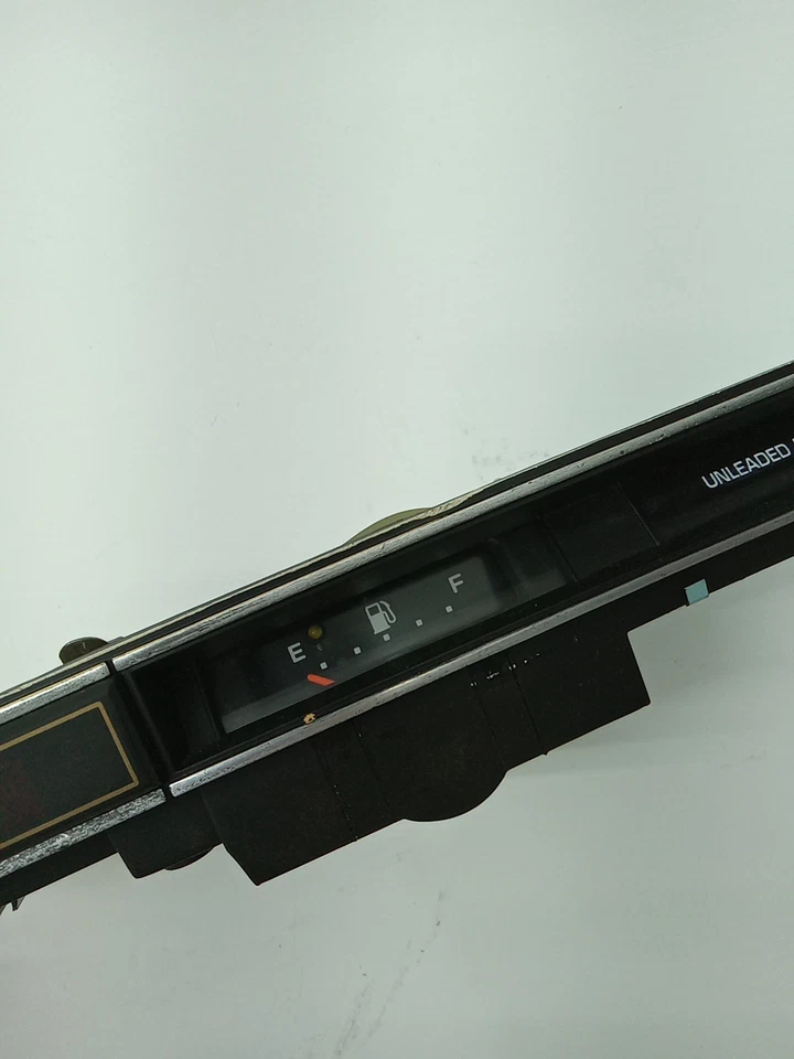 1977-1989 Cadillac Fleetwood Deville Brougham RWD Gas Fuel Gauge Indicator Light - Image 2 of 4