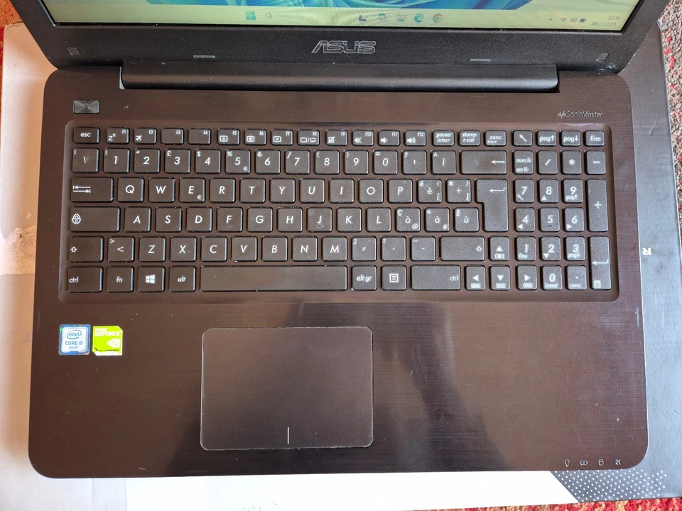 Laptop ASUS F556U intel i5-6198DU/RAM8GB/SSD480GB/15,6"/NVIDIA 920MX/WIN11 HOME - Immagine 2 di 4