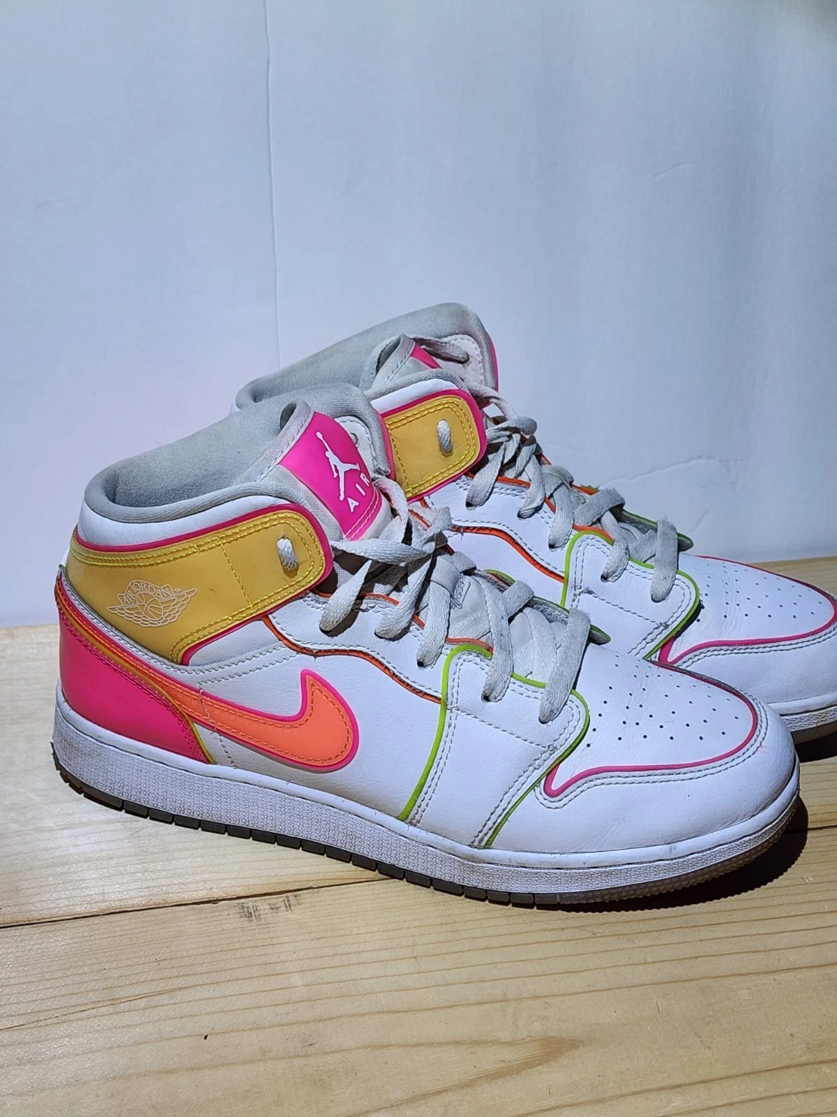 Nike Air Jordan 1 Mid GS Edge Glow taglia 7 anni