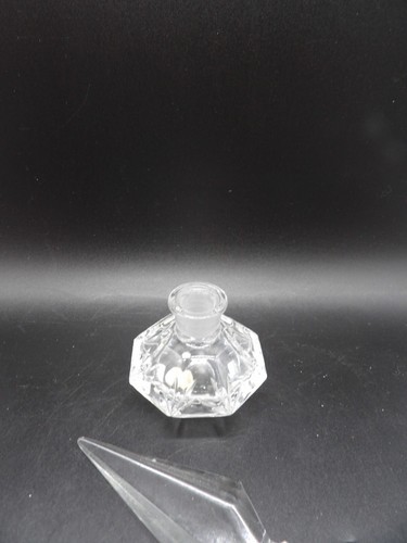 Czech Republic 24% PbO hand cut lead Crystal perfume bottle w/ stopper 6"x2.25" - Picture 2 of 4