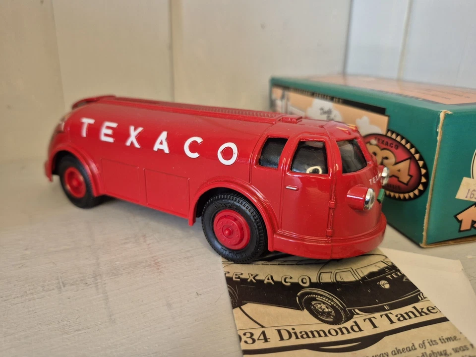 1994 ERTL 1934 Diamond T "Doodle Bug" Texaco Tanker Монета Банк Литая 8"w NiB - Изображение 3 из 4