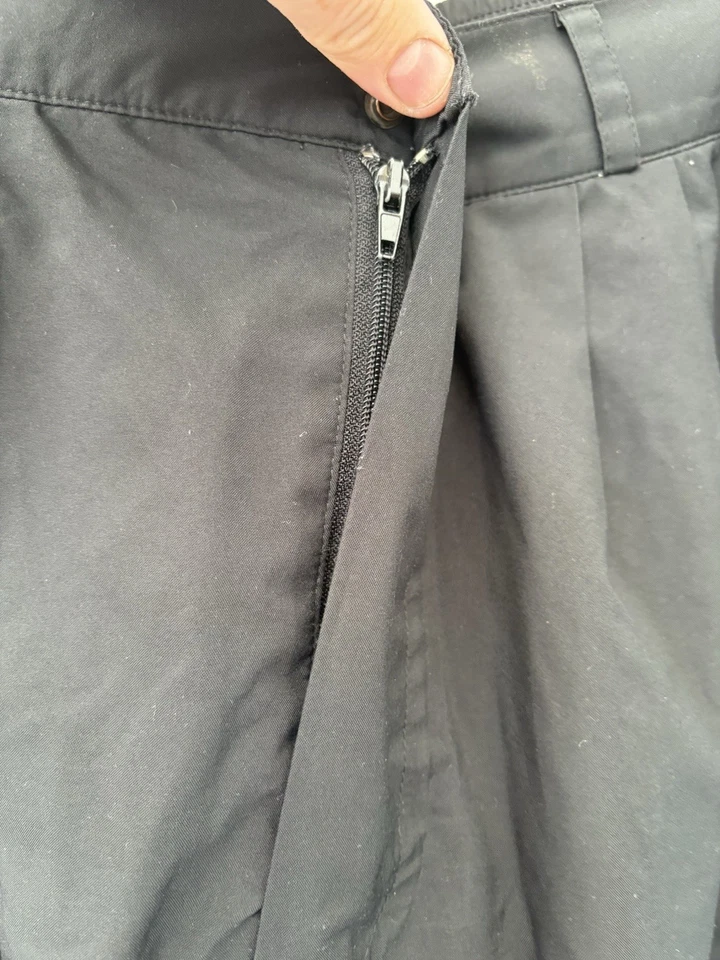 gore tex waterproof trousers black Size W34” L27” Mens  - Image 4 of 4