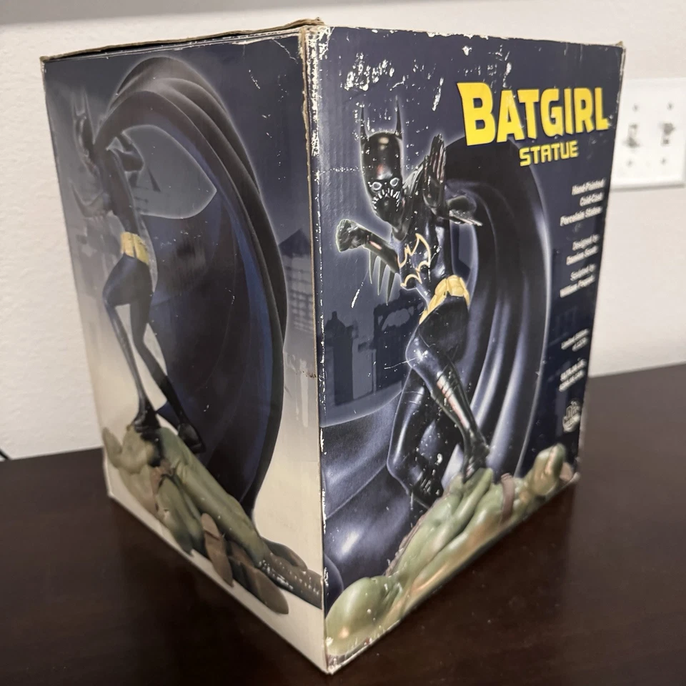 Estatua DC Direct Batgirl 1206/1270 - Porcelana Edición Limitada Foto 2 de 4