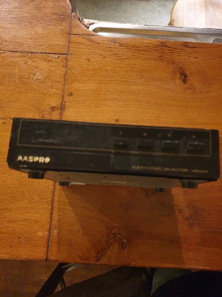 Maspro VSW41 Audio Video Selector 4 Inputs 1 Output - Image 3 of 3
