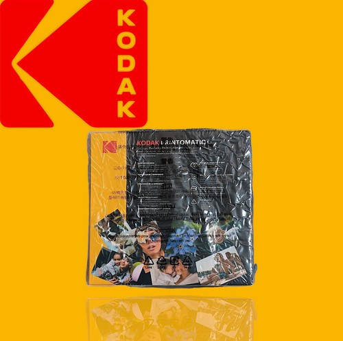 KODAK Printomatic Digital Instant Print Camera - Full Color Prints on ZINK 2X3" - Picture 5 of 5