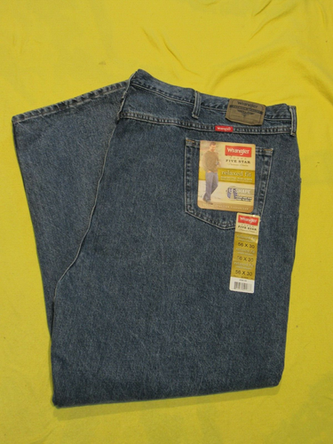 NWT Men's Wrangler Relaxed fit jeans 56 