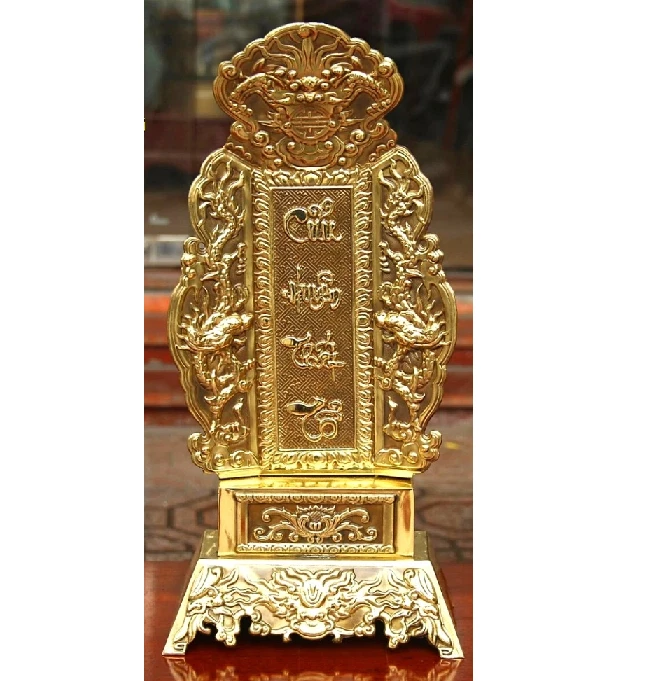 Tableta artesanal de latón Cuu Huyen That To Ancestral de Dai Bai Village Artisans Foto 3 de 4