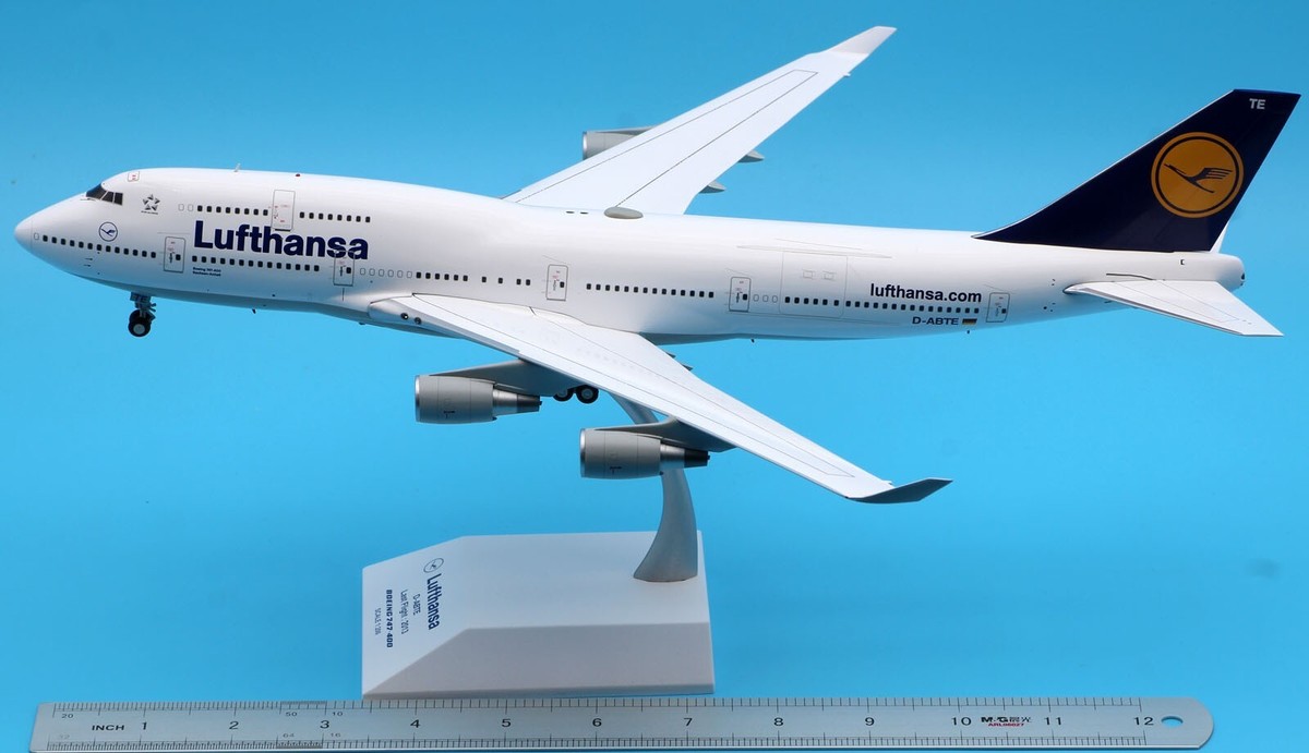 飛行機模型JC Wings 1/200 ルフトハンザ747-400 D-ABTE