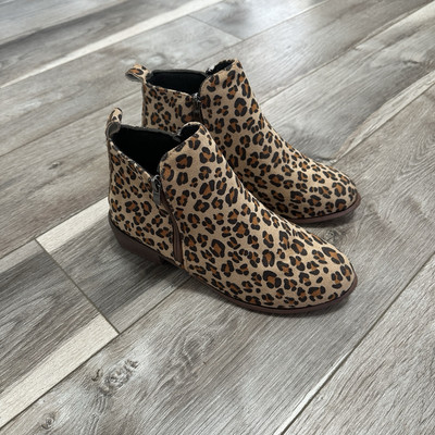Cheetah Print Leopard Ankle Boots With Zippers Women s Size 8.5
