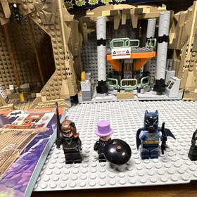LEGO DC Comics Super Heroes 76052 Batman Classic TV Batcave 2526pcs Box+Inst
