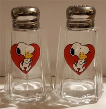A Nice Set of Snoopy Heart Salt & Pepper Shakers 3¾" Tall