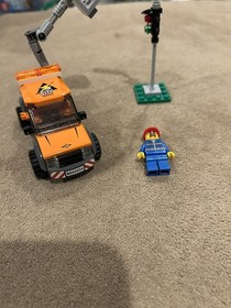 LEGO City: Light Repair Truck (60054); Retired; 100% Complete-Free Shipping!