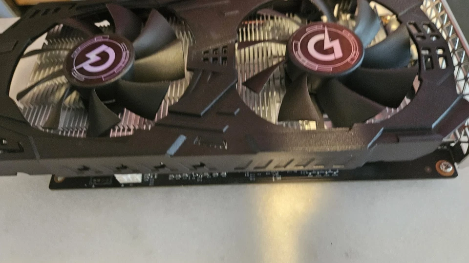 NVIDIA GeForce RTX 1060 Foto 2 de 3