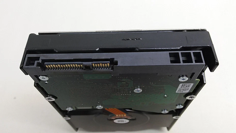 HGST EMC HUS723030ALS640 3 TB 3.5" SAS 2 Enterprise Hard Drive - Image 3 of 3