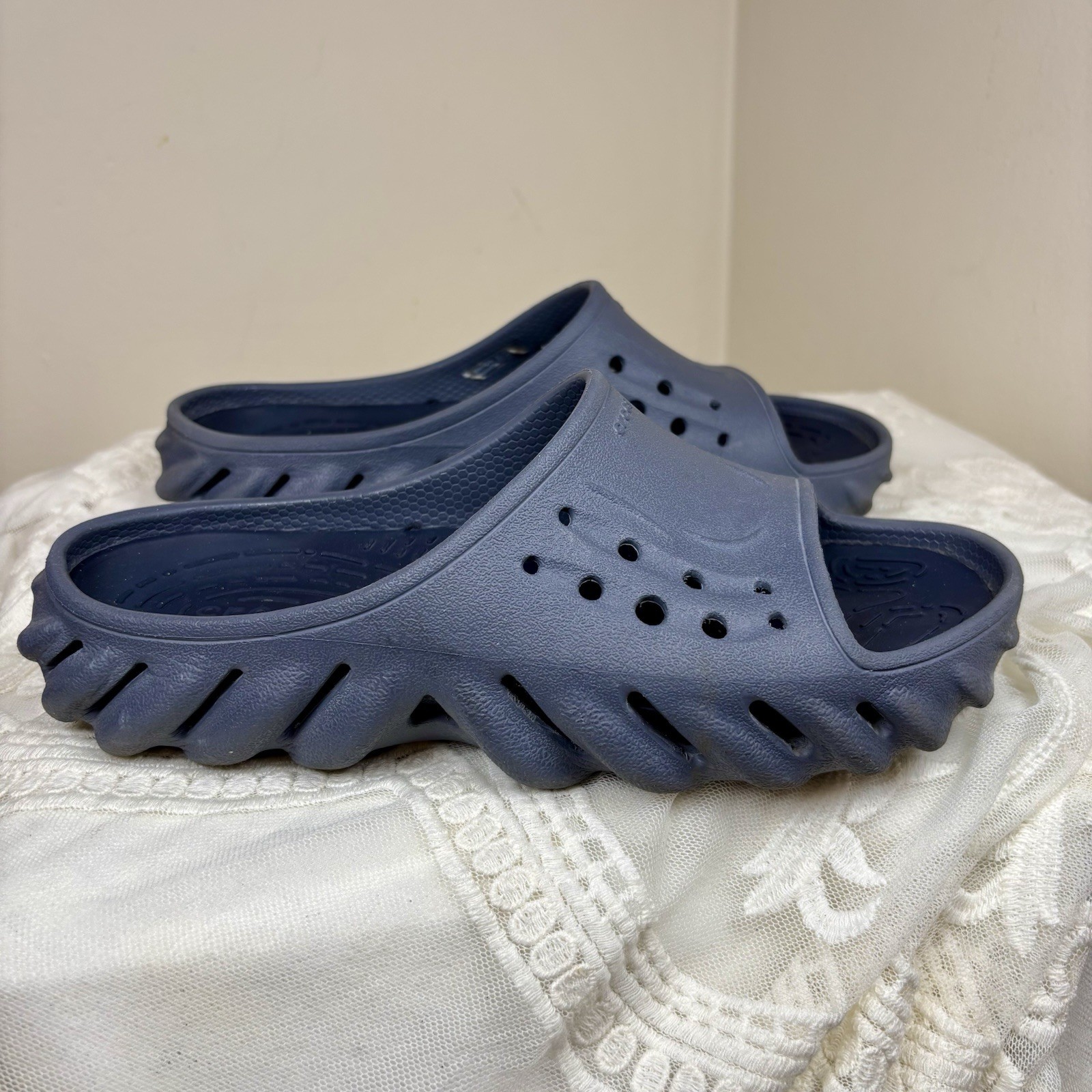 Crocs Echo Slip-On Slide Sandals for Men Size 5 Women Size 7