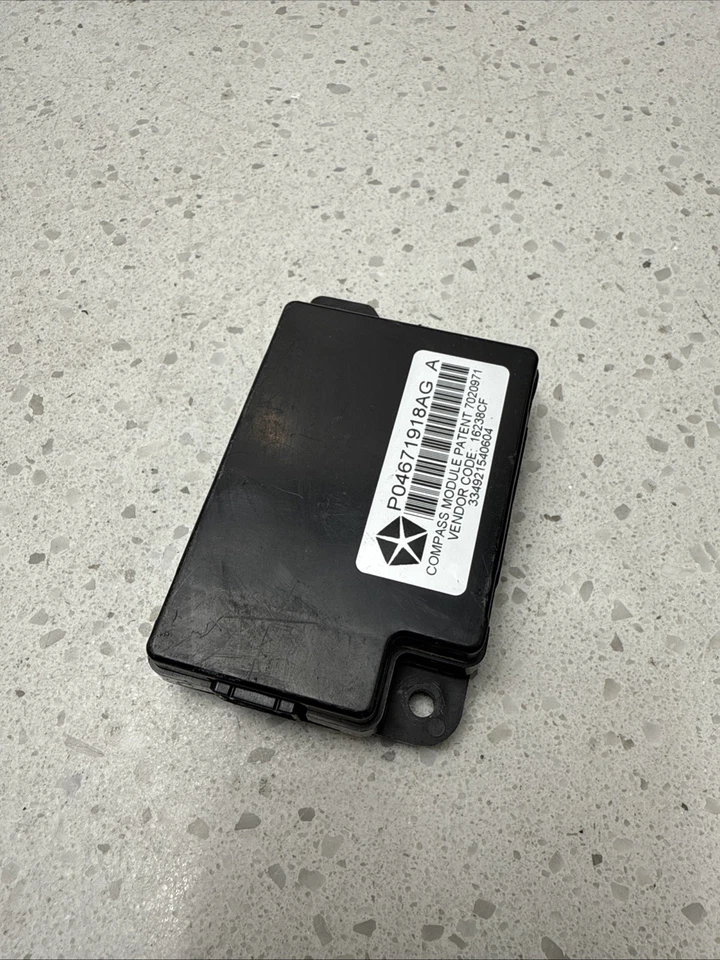 Módulo de control de temperatura y brújula Volkswagen Routan 3,8 L 09-14 P04671918AG Foto 2 de 4